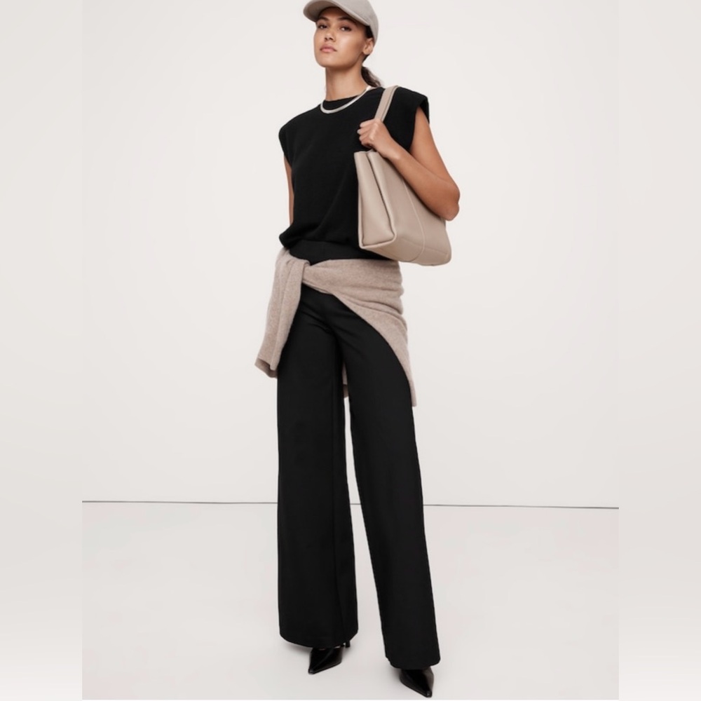 NWT-Banana Republic Black Wide Leg Everywhere Ponte Pant, Small Petite